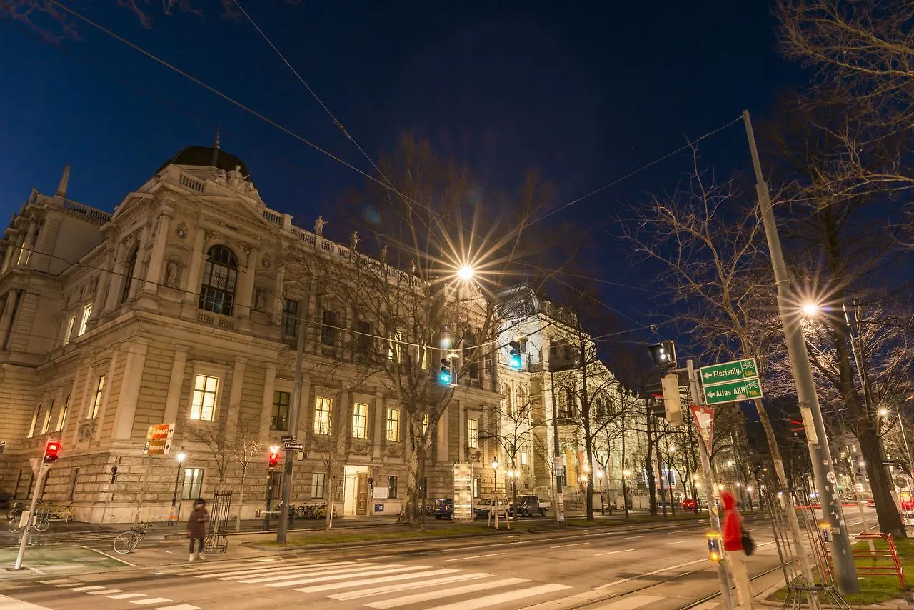 Palais Rathaus By Welcome2Vienna